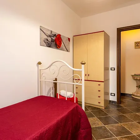 La Del Conte 4*