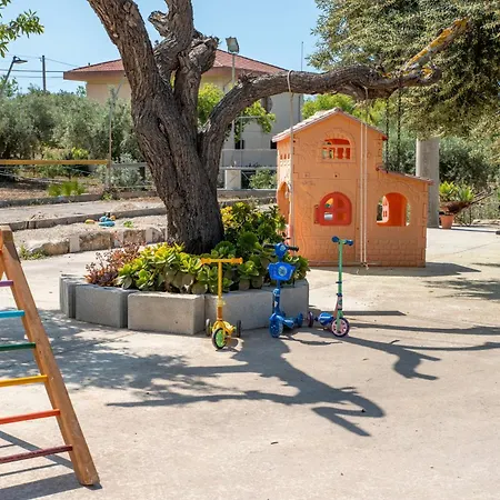 La Del Conte בית הארחה 4*